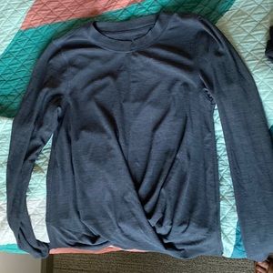 Heathered black Old Navy Active Twist Front XS Long Sleeve